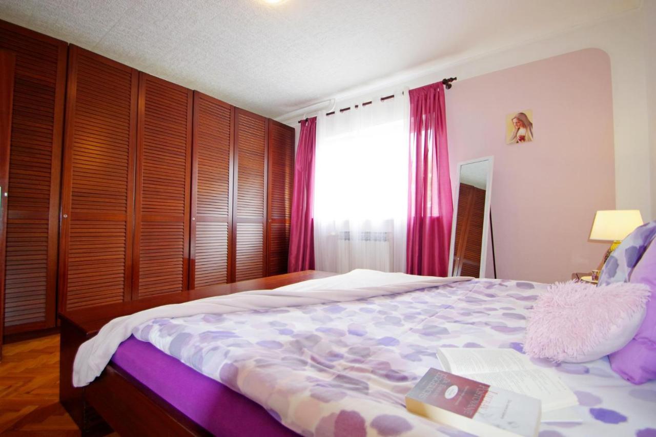 Apartment Suzi Valdebek Pola Esterno foto