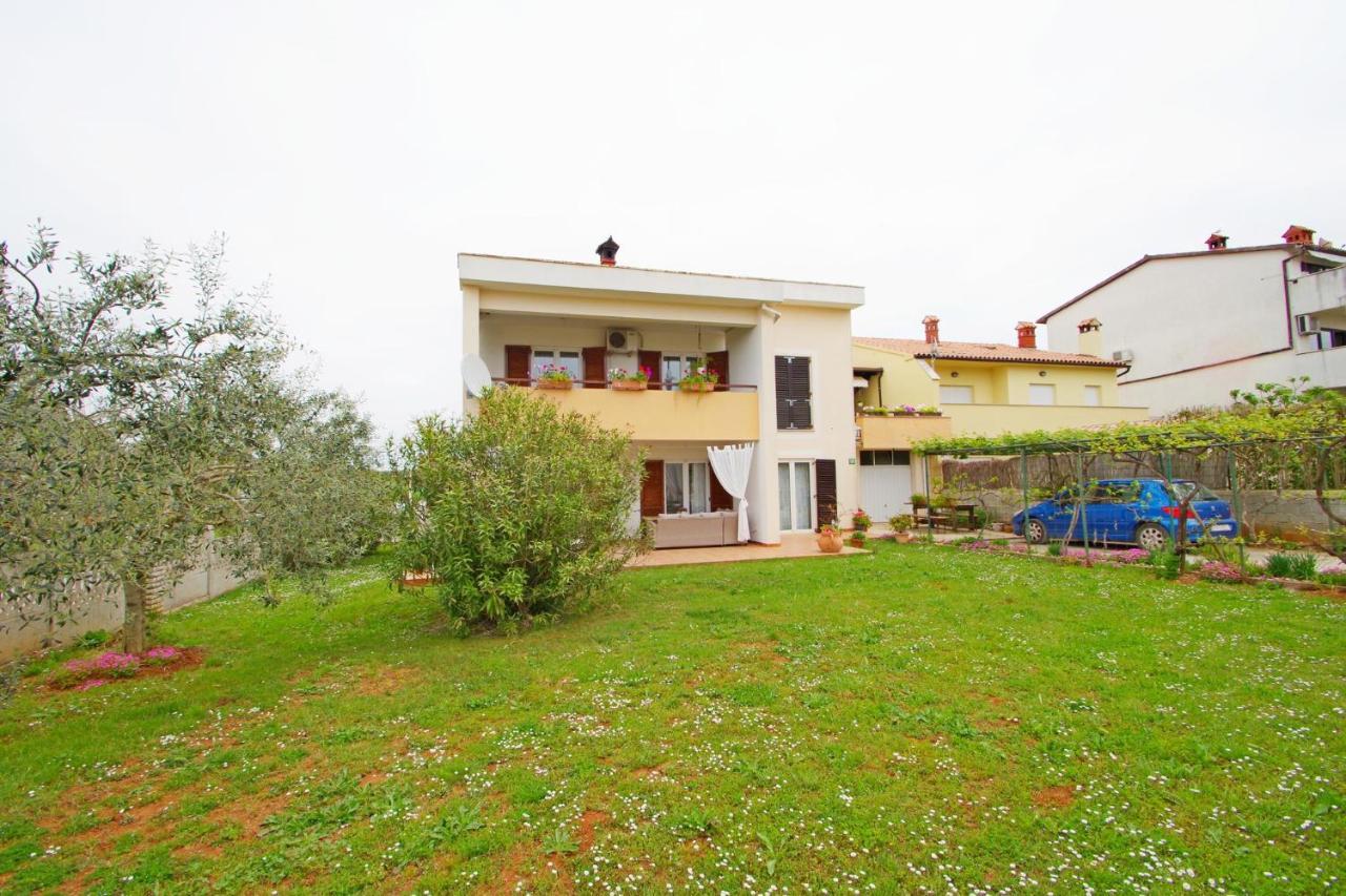 Apartment Suzi Valdebek Pola Esterno foto