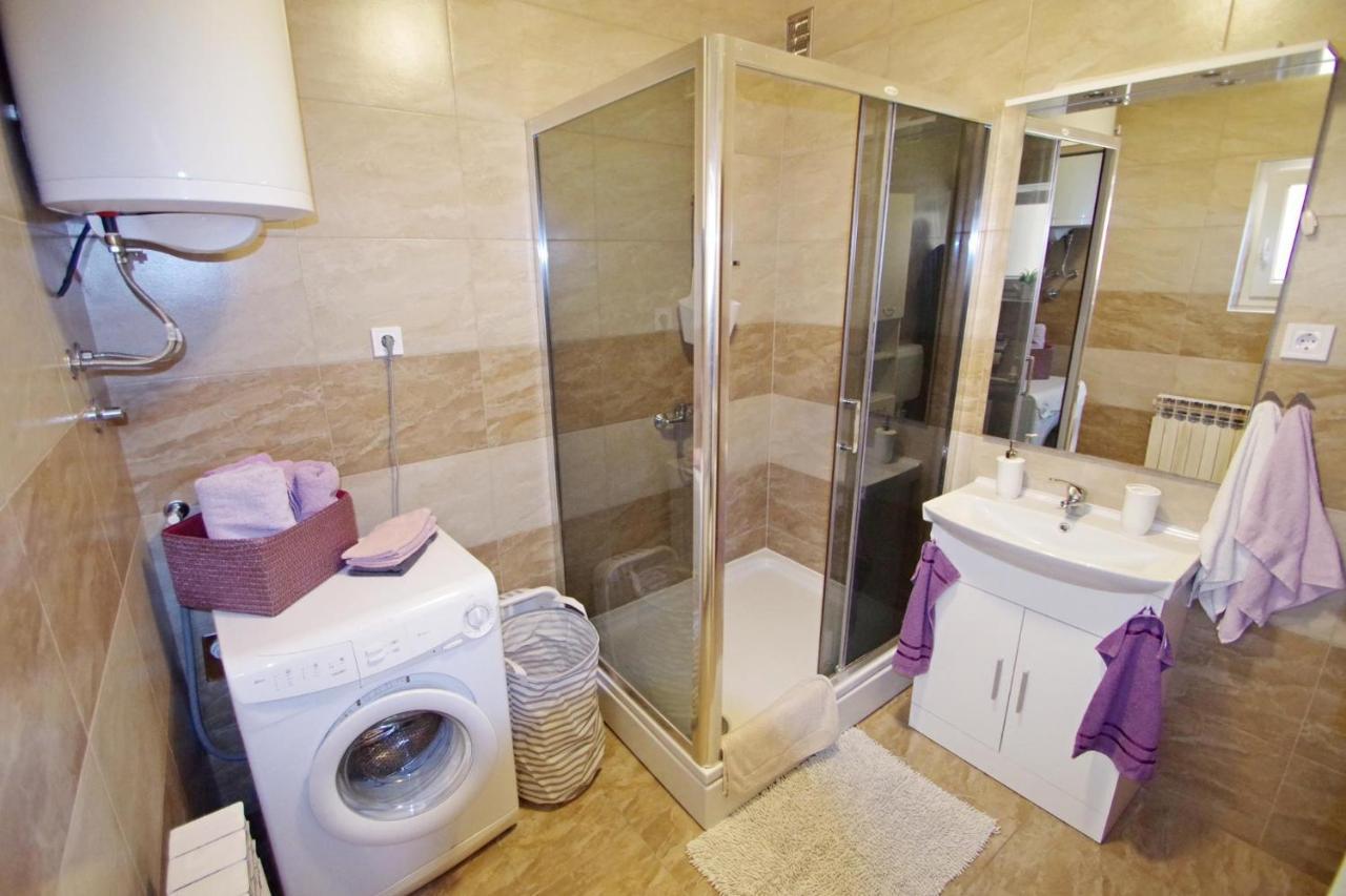 Apartment Suzi Valdebek Pola Esterno foto