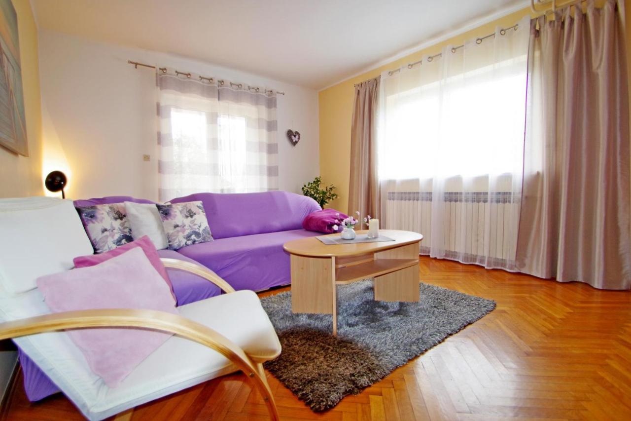 Apartment Suzi Valdebek Pola Esterno foto