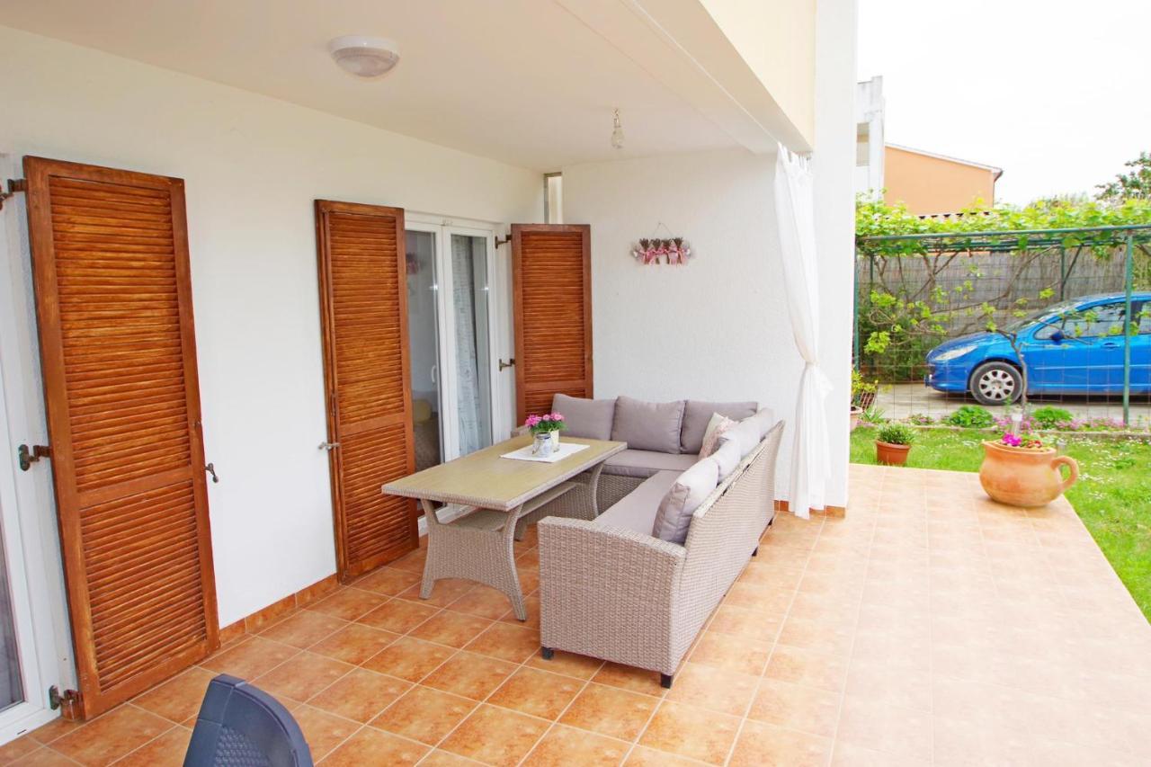 Apartment Suzi Valdebek Pola Esterno foto
